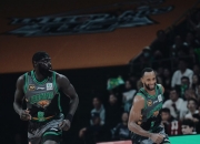 乐鱼体育app下载-浙江队在CBA季后赛中打出团战，被誉为弹幕炸裂