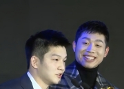 乐鱼体育视频-许昕与樊振东组合夺得乒乓球混双银牌