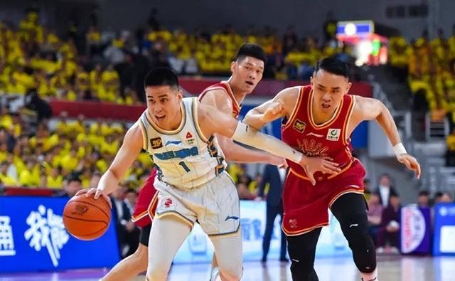 在北京队赛场上演CBA季后赛，三杀，引发弹幕炸裂的简单介绍