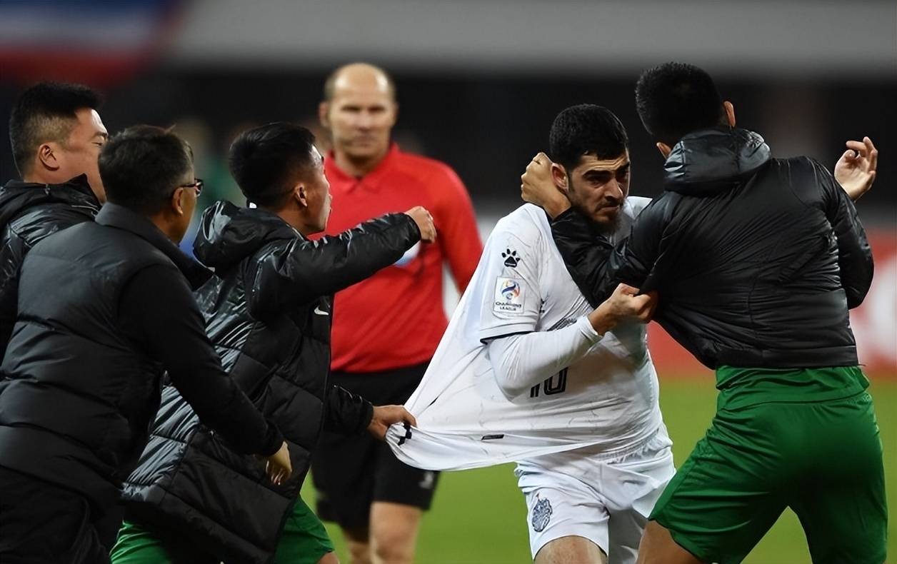 包含浙江队爆发神级表现，全国篮球锦标赛被彻底压制，救主的词条