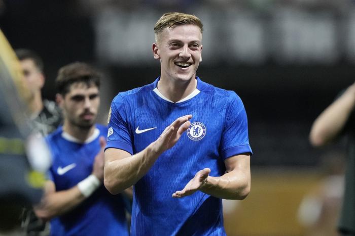 切尔西队长因伤缺席重要比赛，球迷忧心的简单介绍