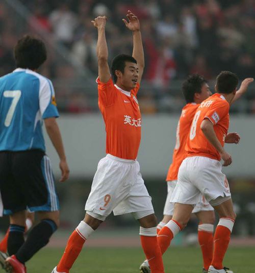 山东鲁能主场告捷，连胜收官