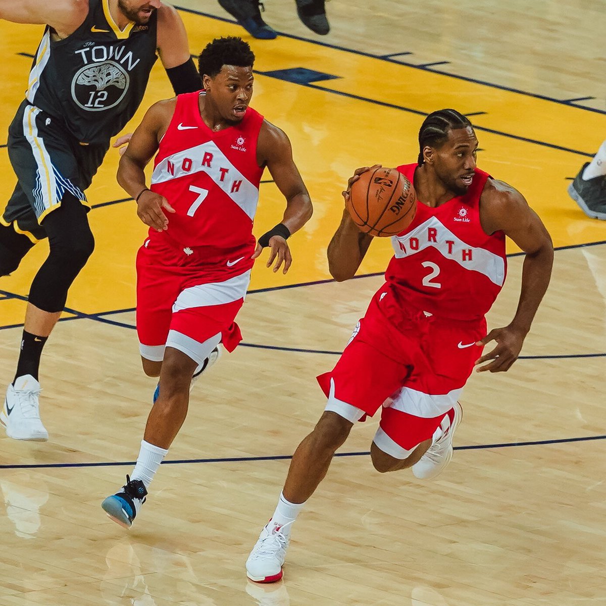 NBA总决赛打响,勇士和猛龙的碰撞令人期待的简单介绍 NBA总决赛打响,勇士和猛龙的碰撞令人期待的简单介绍