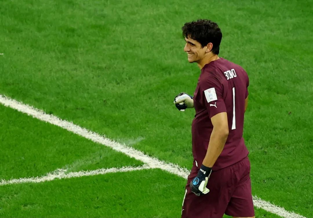 关于西班牙中场布斯克茨术后重返赛场，状态回暖的信息