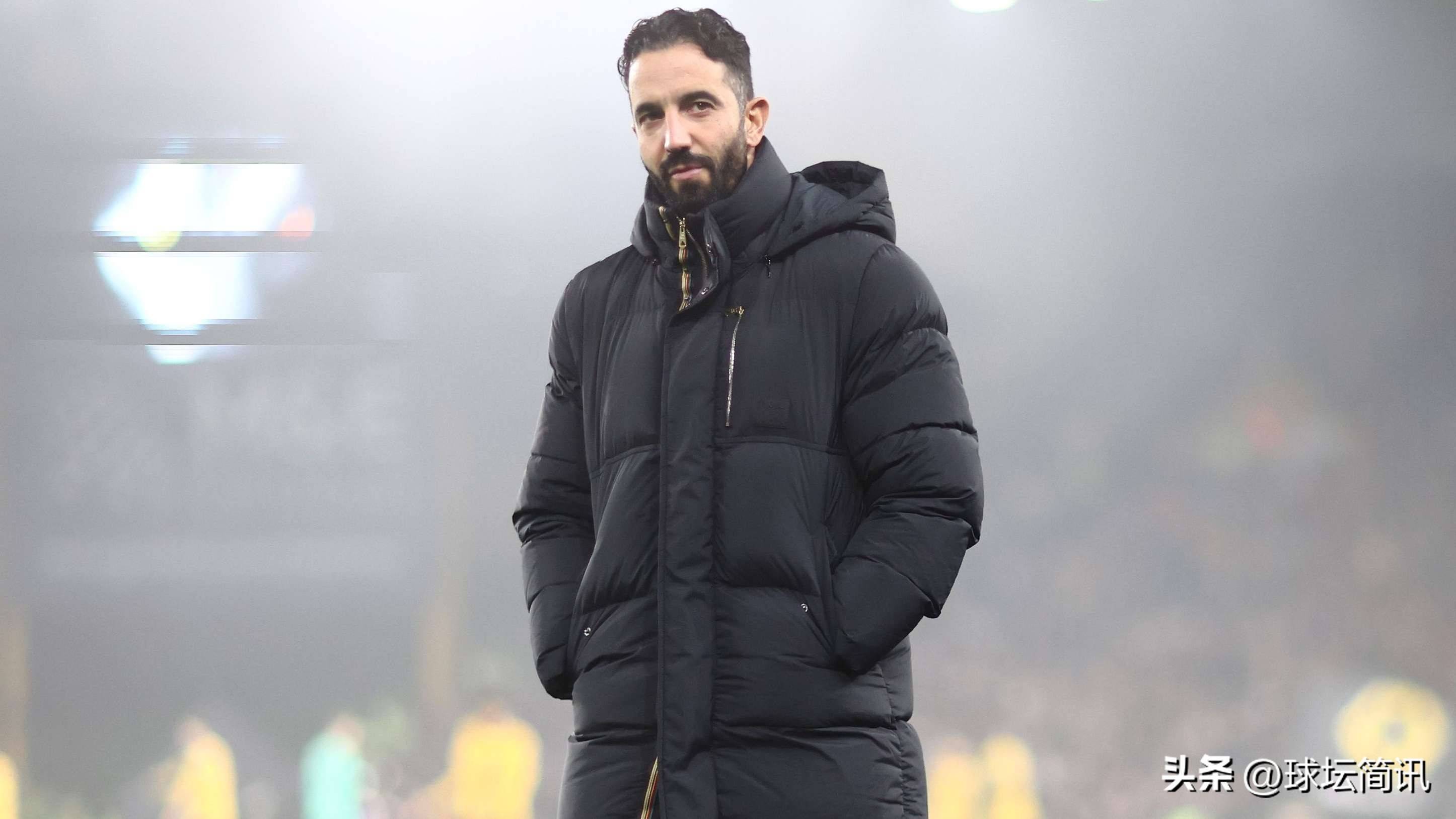 关于曼联客场不敌狼队，遭遇三连败的信息