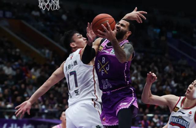 北京控股主场胜负归来，击败辽宁宏运的简单介绍