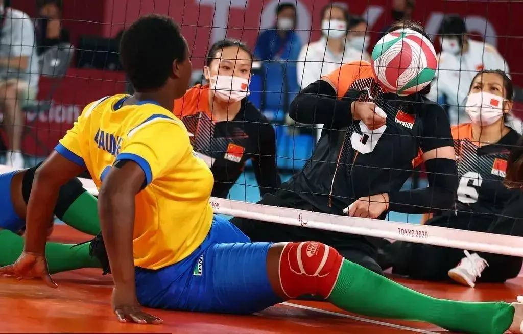 卢旺达排球队激情比赛，驶入半决赛的简单介绍