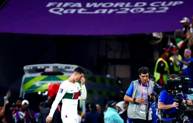 葡萄牙国家队备战,迎战摩洛哥队争夺胜利 葡萄牙国家队备战,迎战摩洛哥队争夺胜利