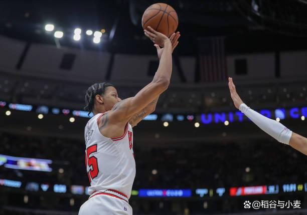 包含公牛锋线双塔聚焦季后赛，球队冲击东部前八目标坚定的词条