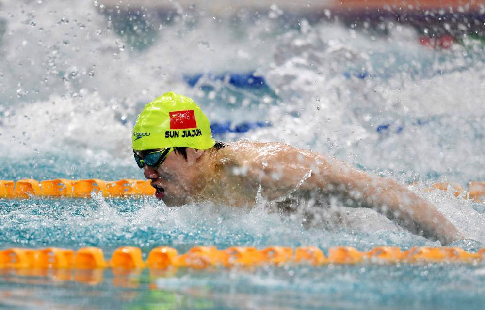 游泳男子蝶泳：澳大利亚选手斩获金牌的简单介绍
