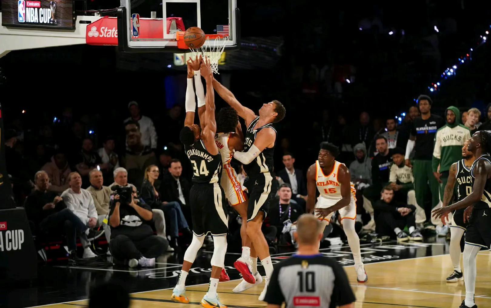 火箭主场击败雄鹿,豪取五连胜 火箭主场击败雄鹿,豪取五连胜